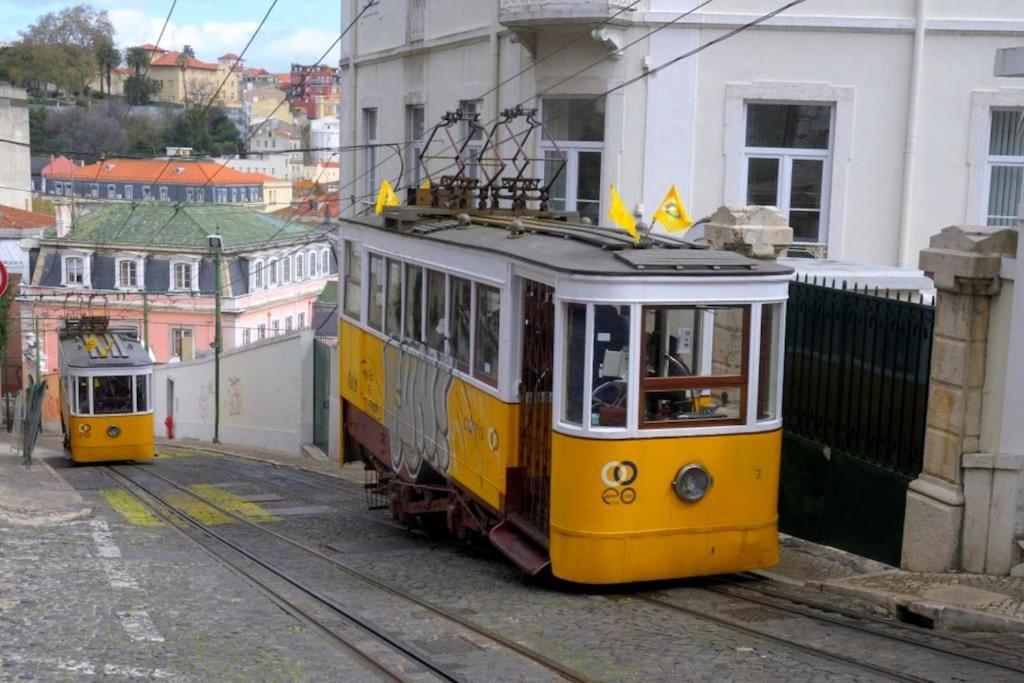 C2 Bairro Alto 18Th Century Beautiful Apartment Лиссабон Экстерьер фото
