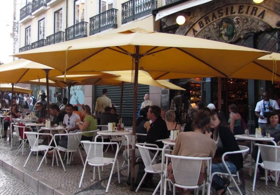 C2 Bairro Alto 18Th Century Beautiful Apartment Лиссабон Экстерьер фото
