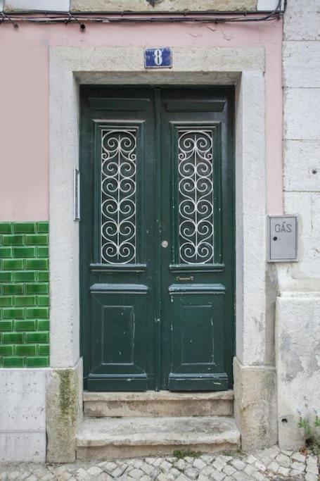 C2 Bairro Alto 18Th Century Beautiful Apartment Лиссабон Экстерьер фото