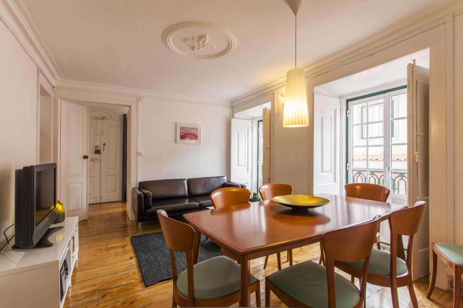 C2 Bairro Alto 18Th Century Beautiful Apartment Лиссабон Экстерьер фото