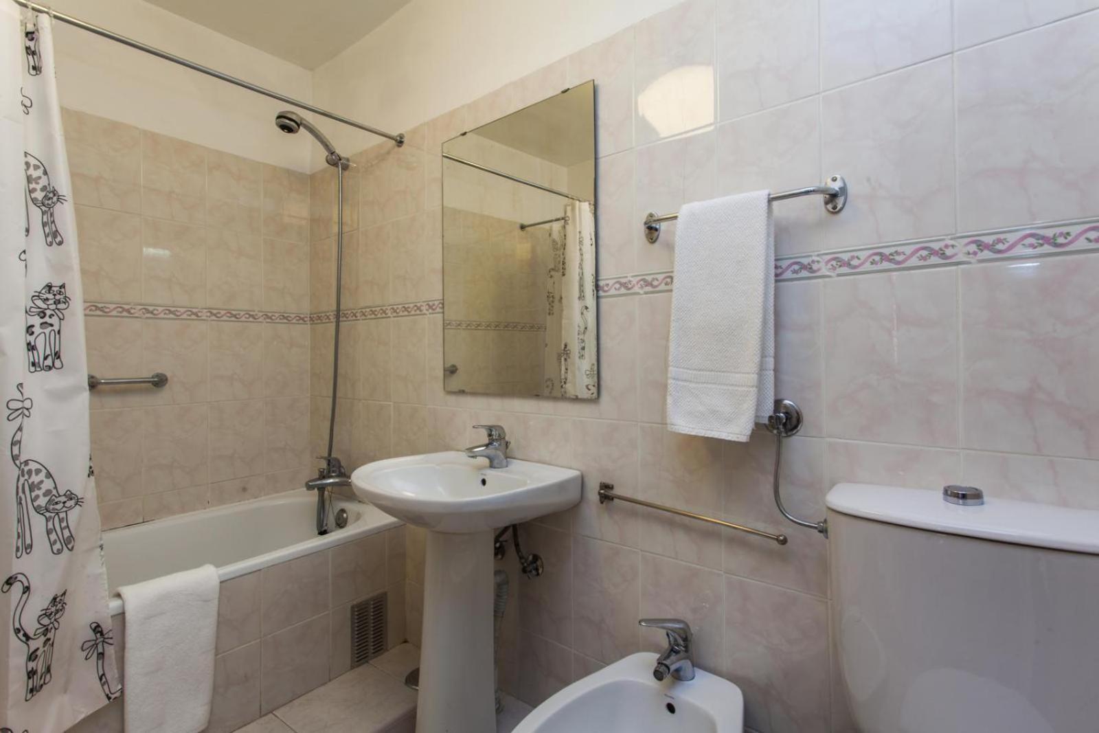 C2 Bairro Alto 18Th Century Beautiful Apartment Лиссабон Экстерьер фото