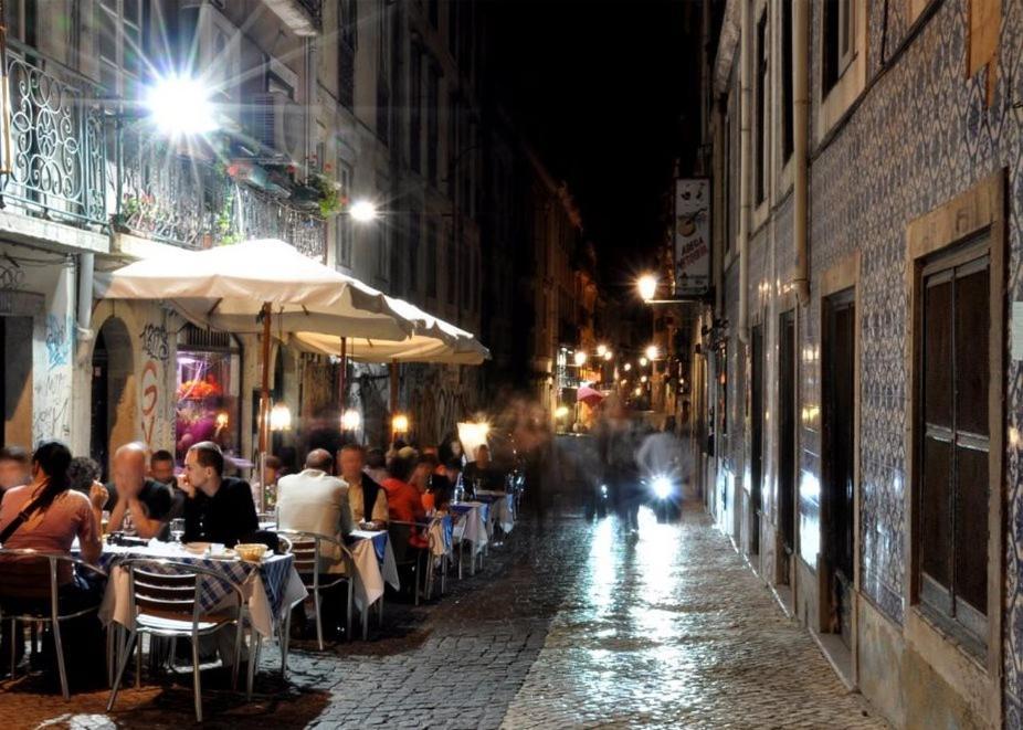 C2 Bairro Alto 18Th Century Beautiful Apartment Лиссабон Экстерьер фото